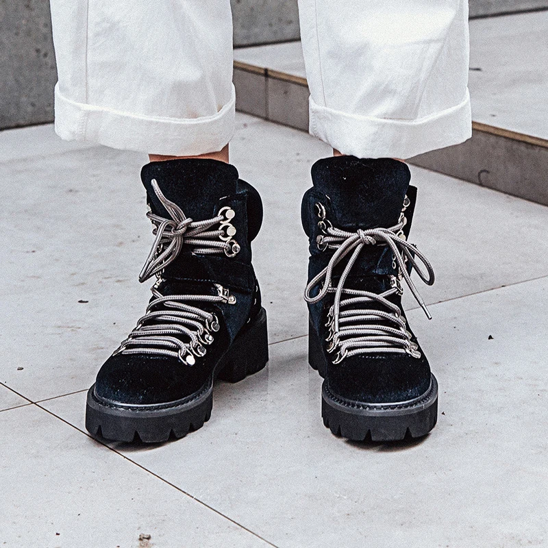 Arden Furtado/ г. осенне-зимние ботинки с заклепками и перекрестной шнуровкой, с круглым носком, на не сужающемся книзу массивном каблуке, желтые бархатные ботильоны на платформе, ботинки