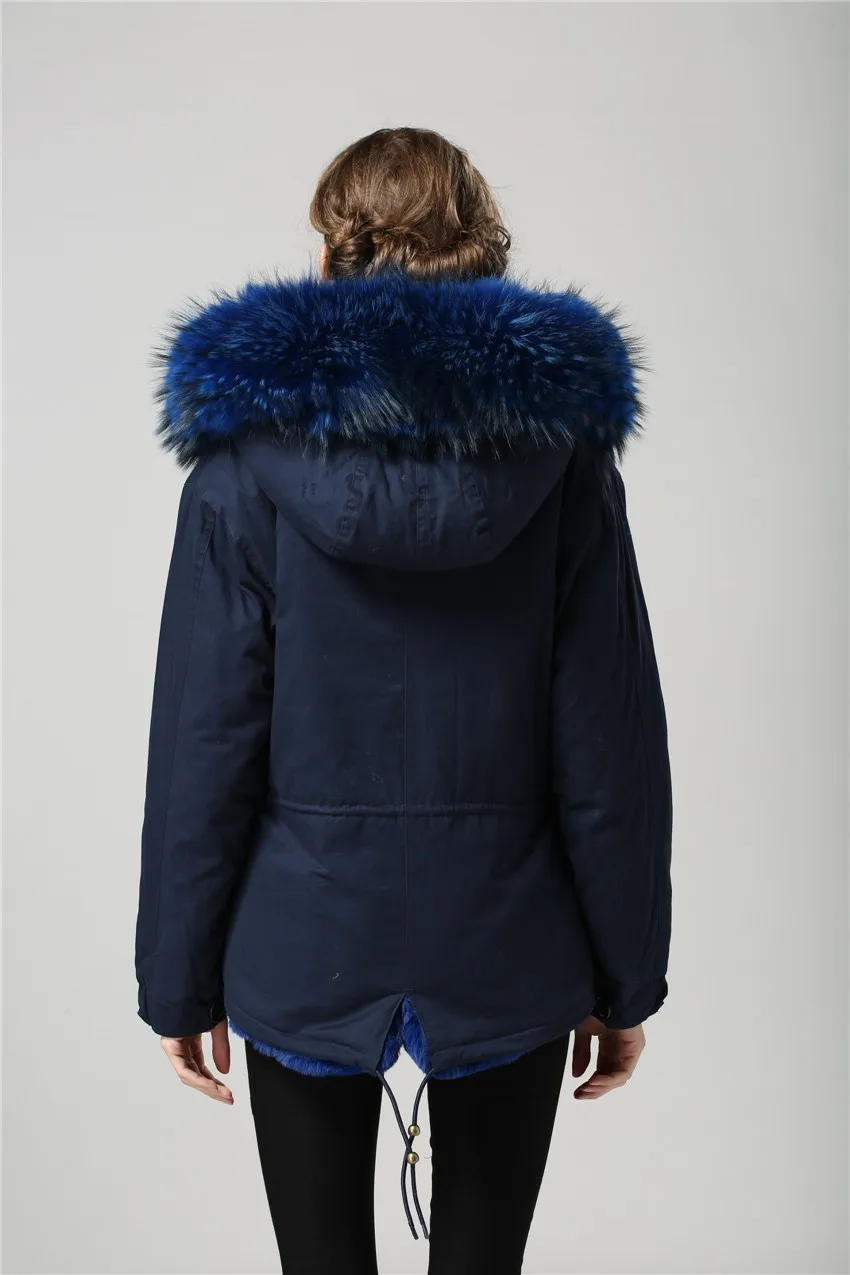 Синее теплое зимнее меховое пальто; парка с большим воротником из натурального меха енота; Верхняя одежда с капюшоном; заводская цена; прямые поставки от производителя