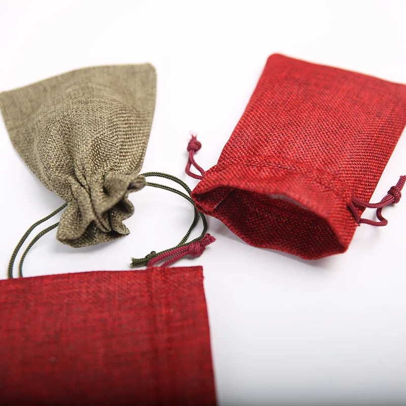 Wholesale 100pcs/lot Small Flax Drawstring Bags 9*12cm Wedding Favor Christmas Gift Bag Jewelry Nuts Linen Packaging Bag Pouches Wholesale 100pcs/lot Small Flax Drawstring Bags 9*12cm Wedding Favor Christmas Gift Bag Jewelry Nuts Linen Packaging Bag Pouches
