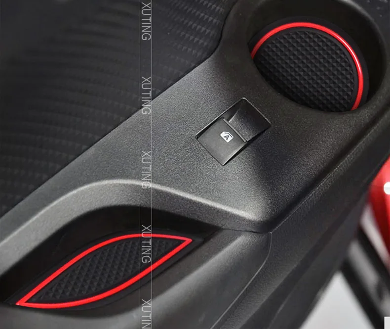 C-HR_02