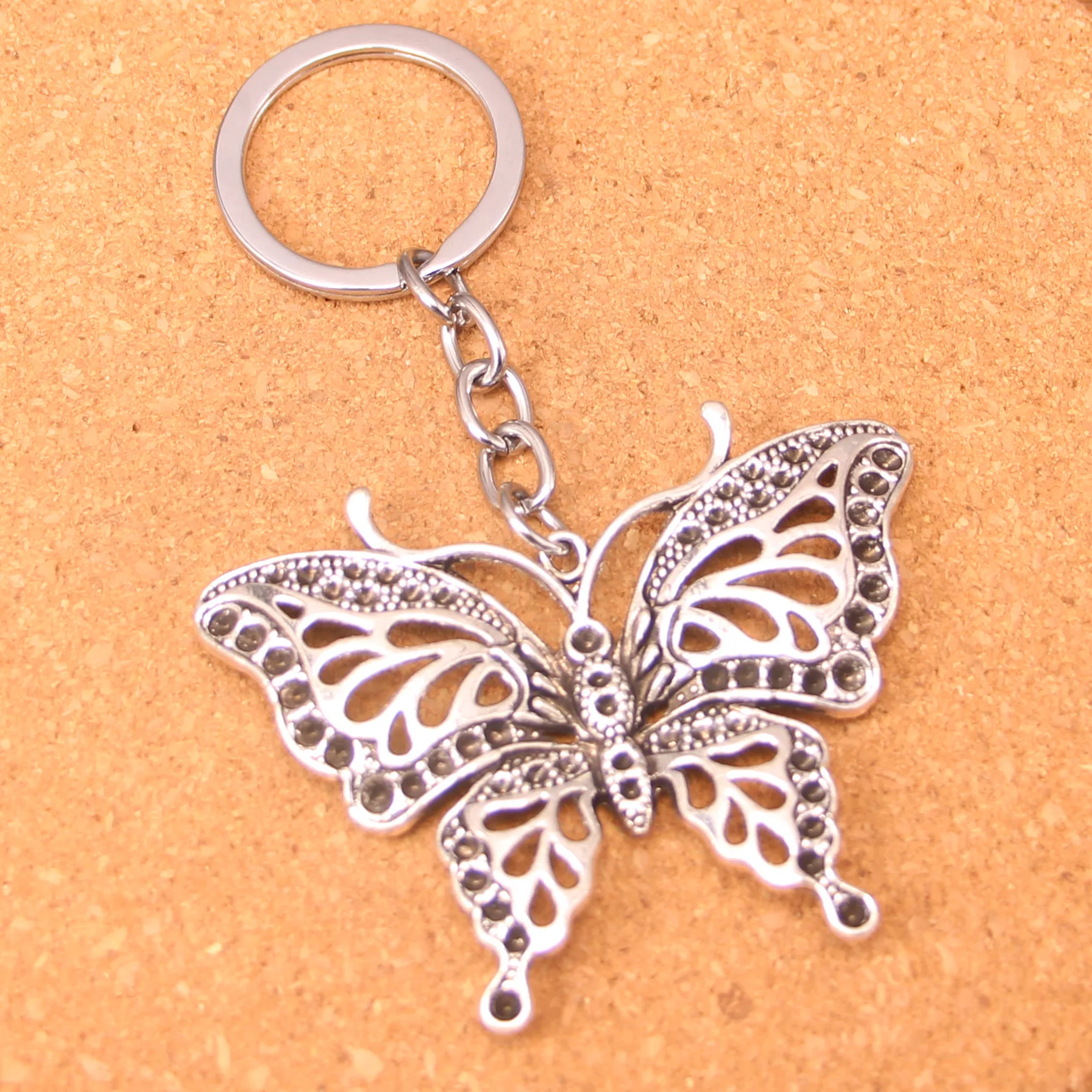 

Hot Sale hollow butterfly Keychain for Lovers Alloy Fashion Trinket Ring For Car Key Chain The New Year gift