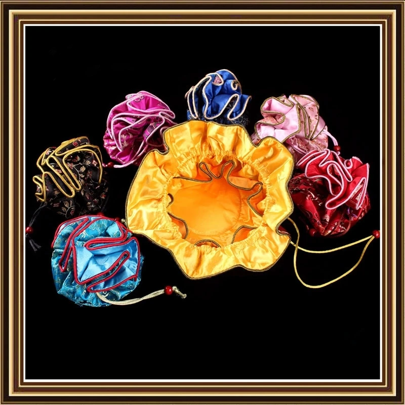 

Round Bottom Cloth Drawstring Small 8 Grid Bag Chinese Silk Brocade Jewelry Pouch Travel Bag for Makeup Storage 30pcs/lot