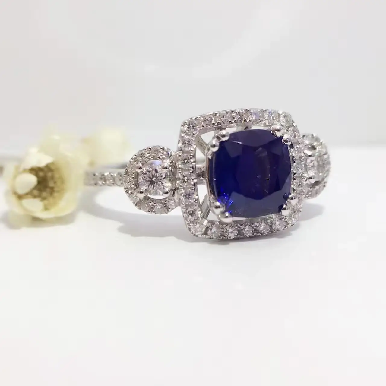 1.687ct+0.407ct 18K Gold Natural Sapphire Women Ring with Diamond Setting 2016 New Fine Jewelry Wedding Band Engagement