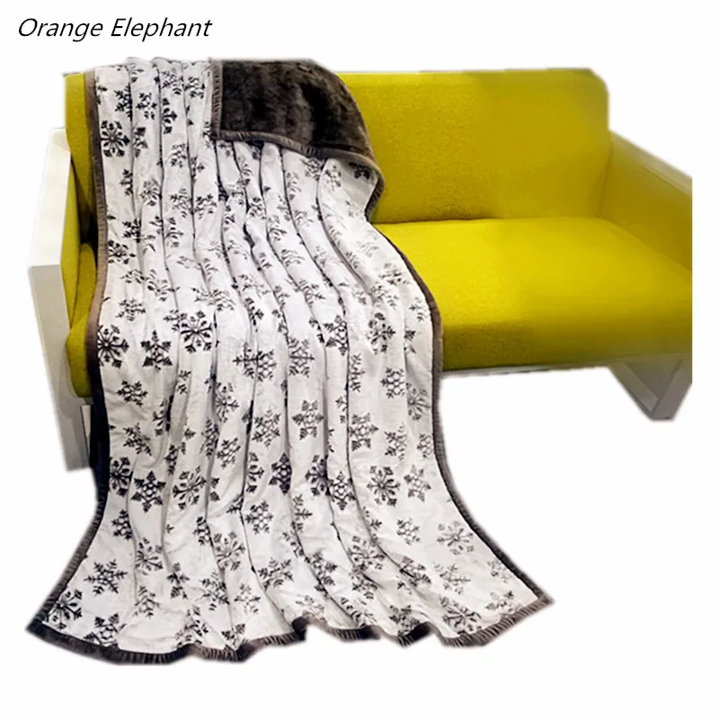 Soft Luxury Solid Flannel Weighted Blanket 150x200cm 1.8kg Coral Fleece