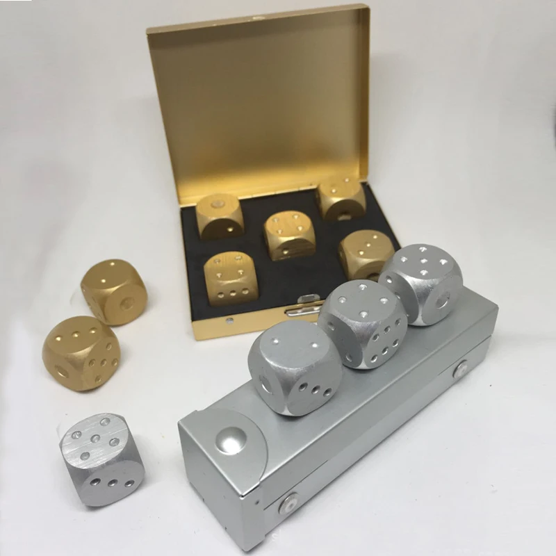 

Pure Gold Color Dices Aluminium Alloy Dies Of Heavy Solid Metal Playing Copper Tool Game Camping Poker Dice Set With Case 877008