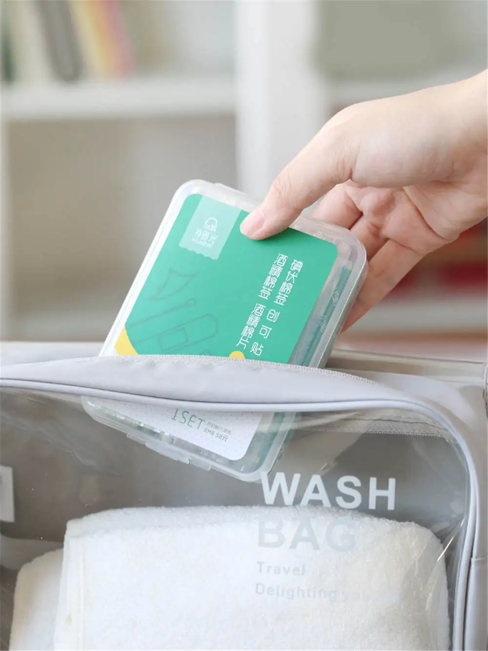 50PCSLot Cotton Swab Medical Alcohol Disposable Emergency Cotton Stick Iodine Swab Disinfected Swab for Children Adults Baby (7)