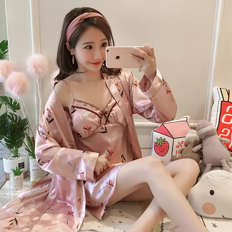 

Silk Bathrobe Women Pajamas Bath Sexy 2 Pcs Robe + Dress Sleepwear Womens Robes Coral Velvet Cartoon Lovely Nightgowns Homewear