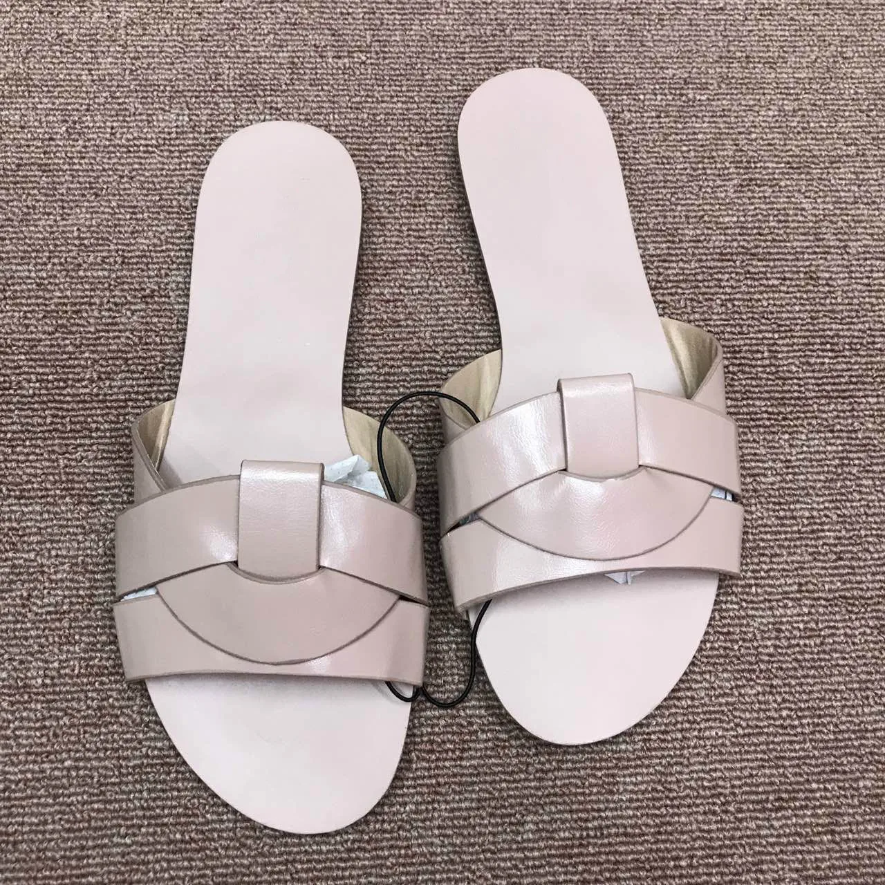 

2019 New Summer Flat with Large Size Women's Slippers Fashion Style Comfort Outdoor Women Slides Beach Shoes Size 37-42
