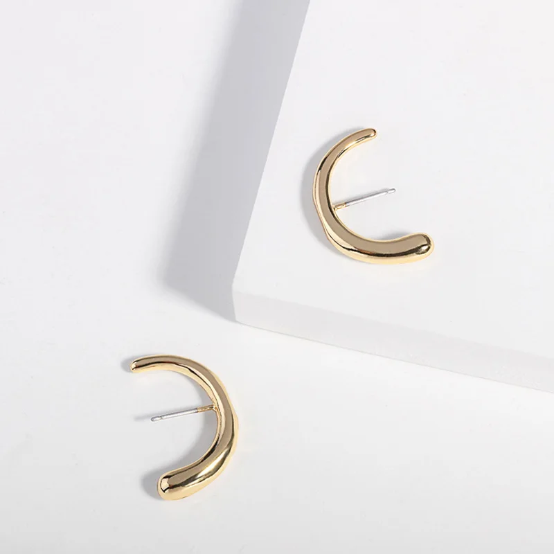 

WTLTC Minimalist C Shaped Stud Earrings for Women Statement Geometric Post Earrings Metal Ear Cuff Earrings Fashion Jewelry