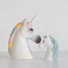北欧スタイルクリエイティブ樹脂ユニコーン馬の頭部装飾シンプルなホームテレビキャビネット工芸品の装飾品(China)