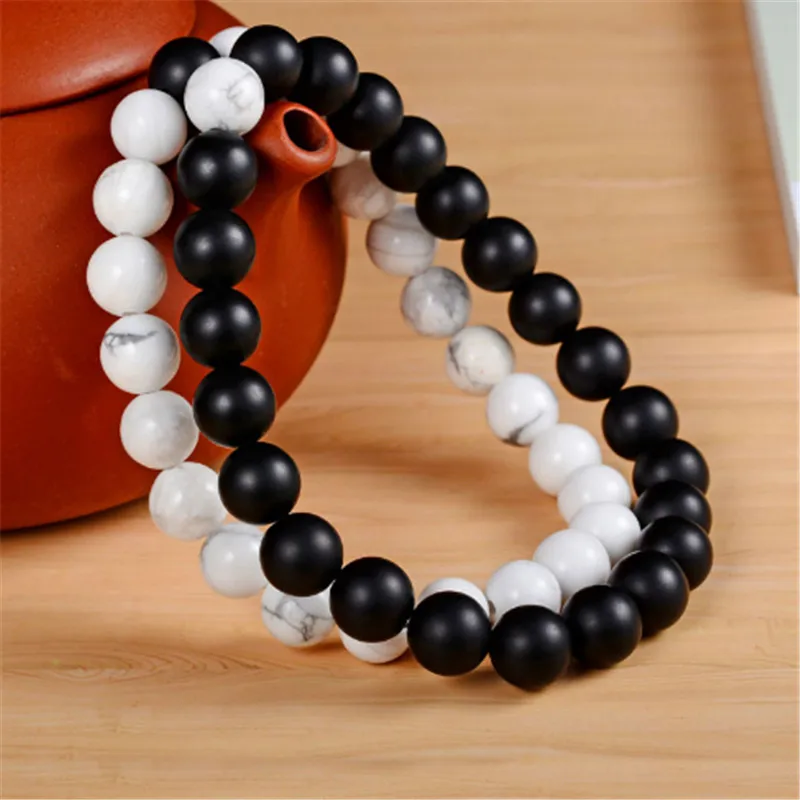 

2 Pcs/Set New Fashion White and Black 8 mm Natural Stones Couple Bracelets In Charm Beads Lovers Bracelets For Men and Women