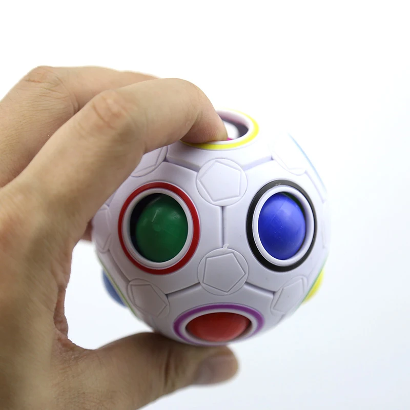 2017 Горячая сферические Магический кубик игрушки новинка игрушки Футбол головоломки Радуга обучения и образовательные yoys для детей и