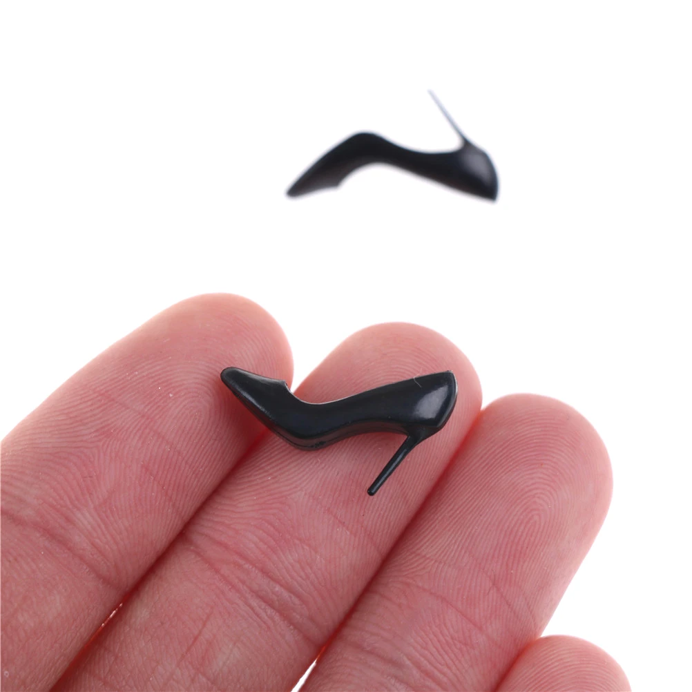 1:12 Puppenhaus Miniatur DIY Kabinenbeschläge Stiletto Schuhe Spielzeug Y1XUI 1:12 Puppenhaus Miniatur DIY Kabinenbeschläge Stiletto Schuhe Spielzeug Y1XUI