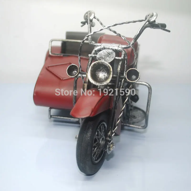 Vintage Motor Tricycle red (2)