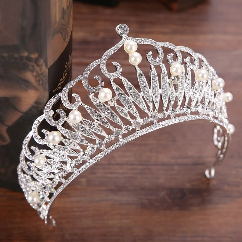 

Ladies Luxury Rhinestone Delicate Tiaras Crown Girls Princess Party Hairwear Bride Wedding Simulation Pearl Beauty Hair Jewelry