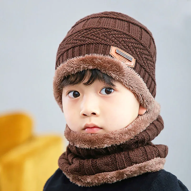 Новые Вязаные хлопковые шапки для мальчиков на осень и зиму, теплые детские Лыжные шапки с плюшевой подкладкой для мальчиков и девочек, универсальные детские шляпы, нагрудник, шарф - Цвет: Coffee