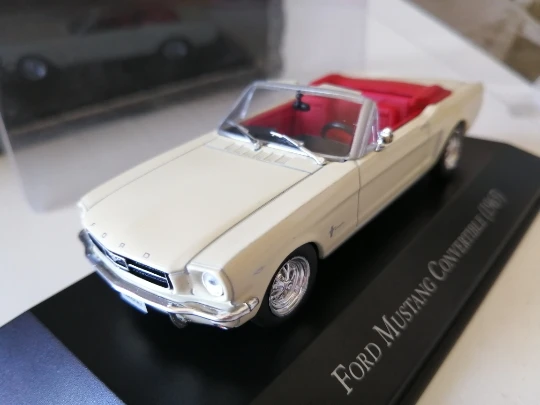 I XO 1:43 Ford Mustang трансформер 1965 сплав модель автомобиля литая под давлением металлические игрушки подарок на день рождения для детей мальчиков