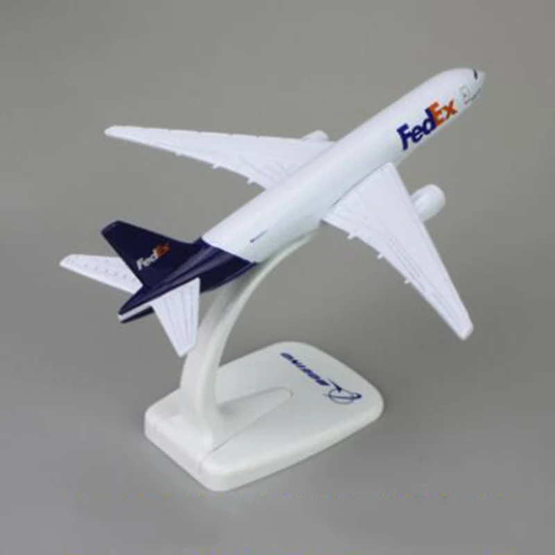 14 см 1:400 Airbus A380-800 модель FedEx Экспресс самолет с базовым сплавом самолет коллекционный дисплей игрушка модель Коллекция - Цвет: 777