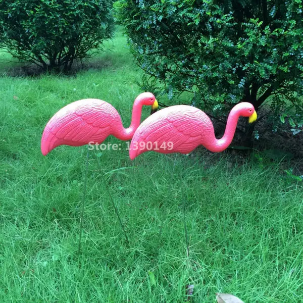 1 Pair Red Lawn Flamingo Figurine Plastic Party Grassland Garden Ornaments Decor (6)