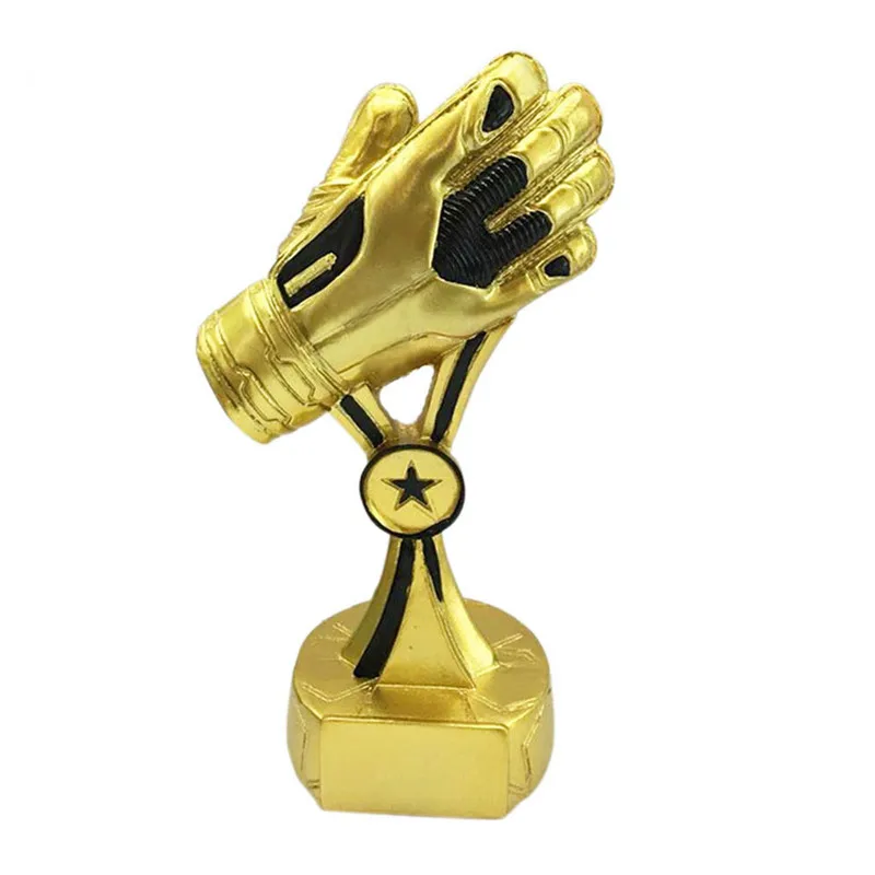 Золотые вратарские перчатки. Золотая перчатка футбольная награда фифа. Золотая перчатка награда. Золотая перчатка вратаря 2022. Золотая перчатка награда вратарю.