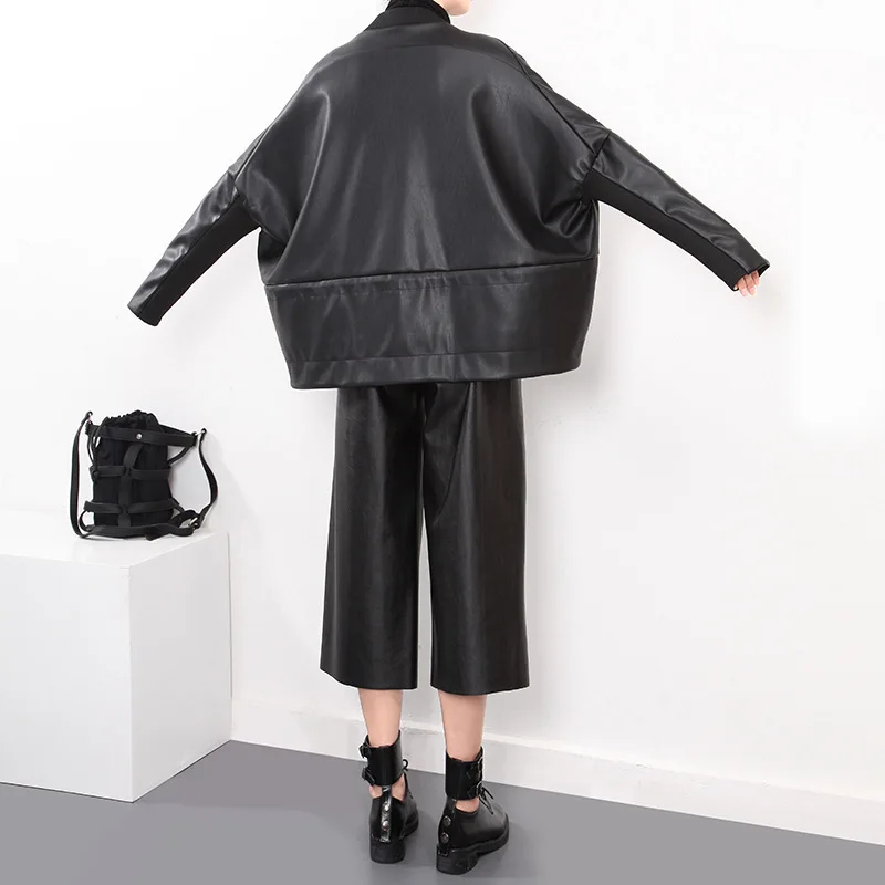 [EAM] 2019 New Spring Stand Collar Long Sleeve Black PU Leater Loose Big Size Short Jacket Women Coat Fashion Tide JG899