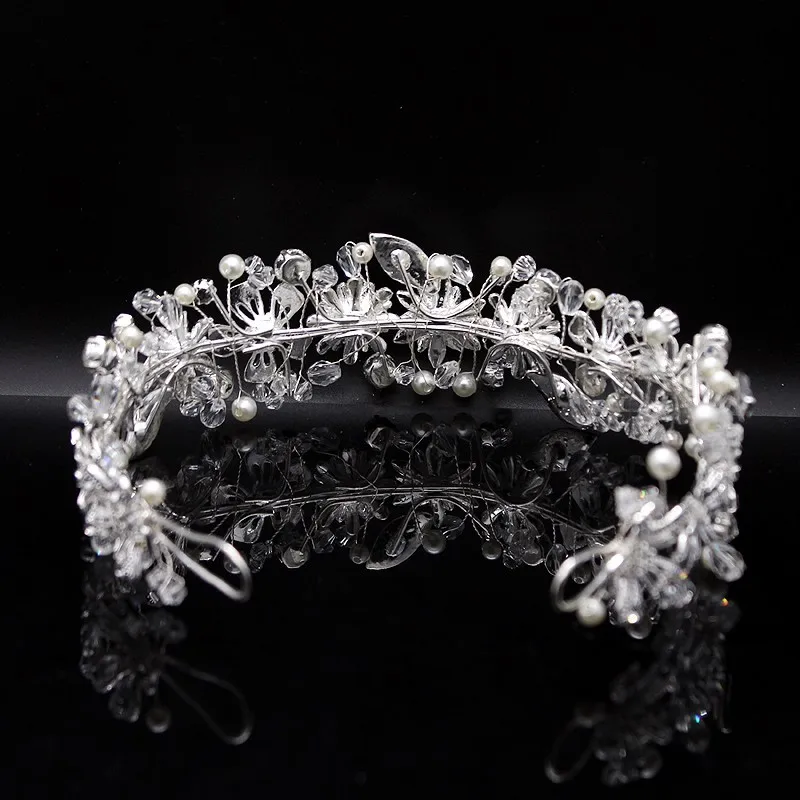 Tanie Ręcznie robione srebrne kryształowe panny młodej głowy kawałki ślubne akcesoria do włosów Vintage liść Rhinestone ślubne opaski Tiara dla kobiet