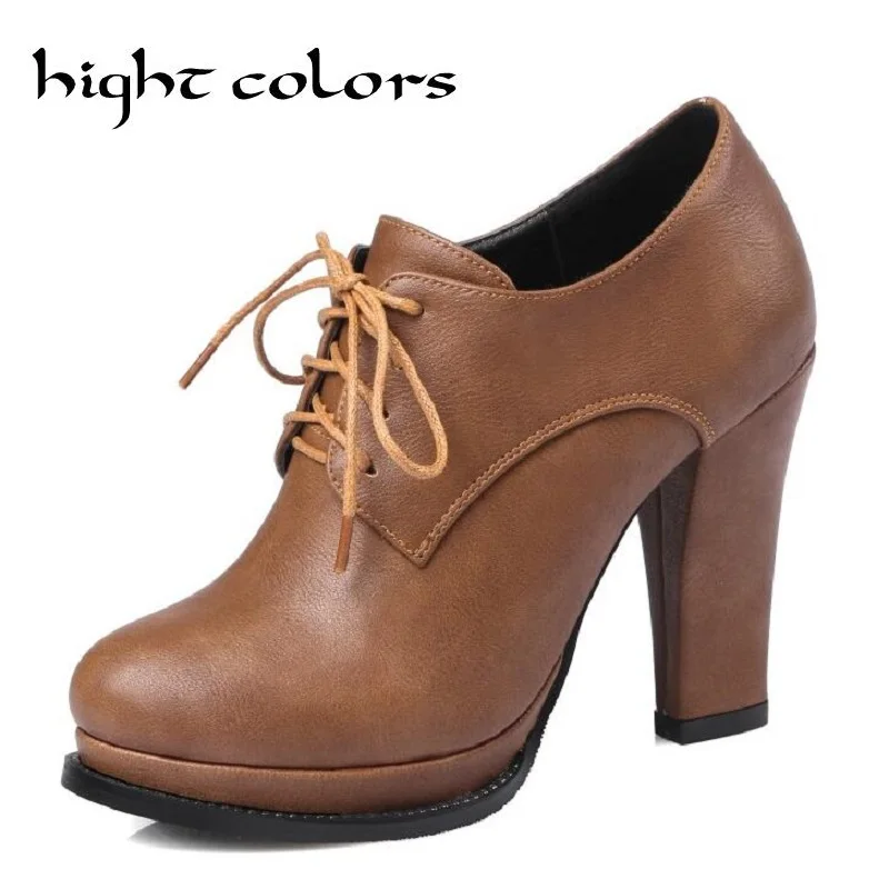chaussure talon a lacet