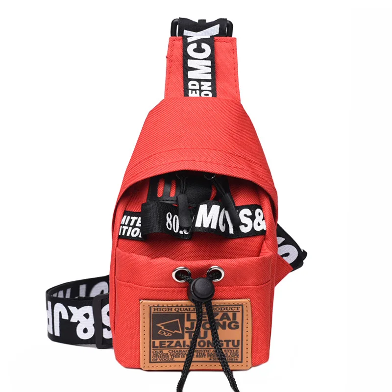 

2018 new stylish men and women with the same purse messenger Korean version of simple Joker chest bag