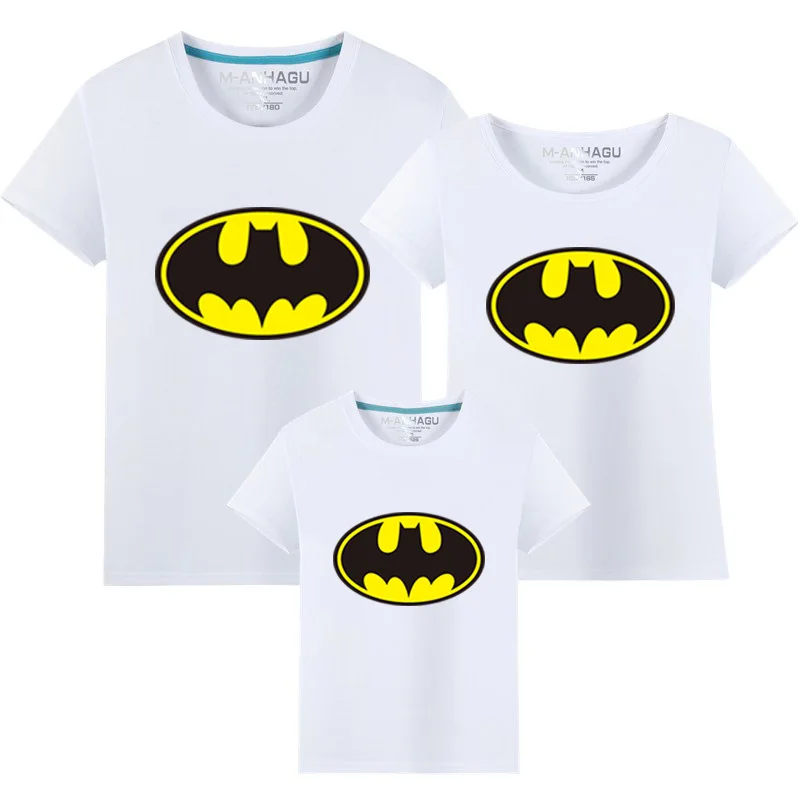 Семейная футболка с Бэтменом из мультфильма; одинаковые комплекты одежды для мамы, папы, сына и дочки; семейная футболка для пары; топы; костюм - Цвет: Розовый
