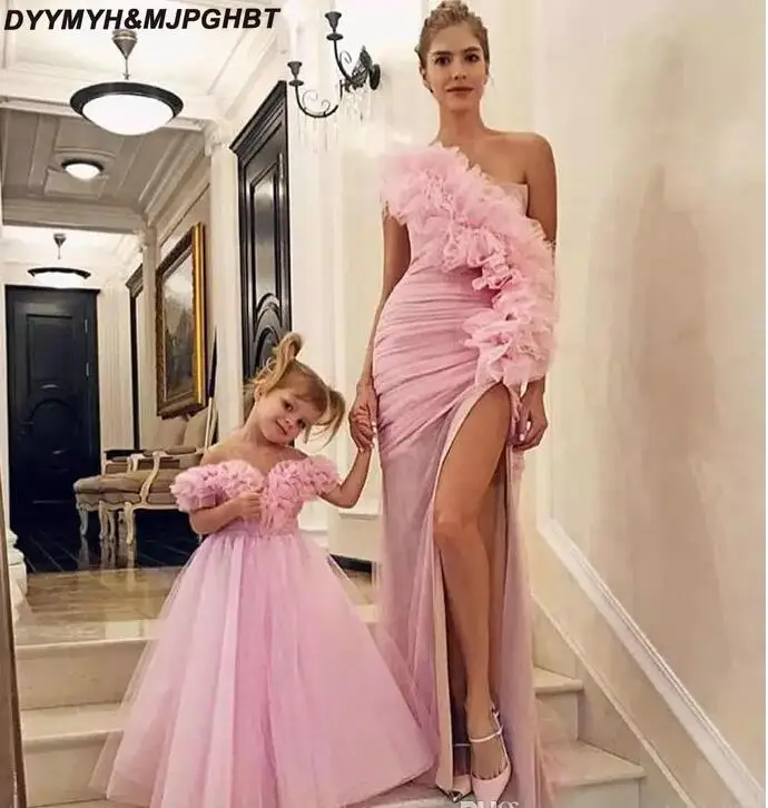 Fashion 2018 Mother of the Bride Dresses Ruffles Neckline Long Tulle Flower Girls Dresses for Weddings Zipper Back Party Gowns_
