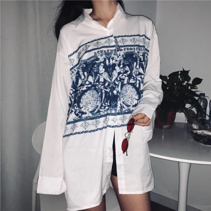 

2019 new summer shirt female retro oil painting totem print shirt loose long paragraph Harajuku text long sleeve shirt #967