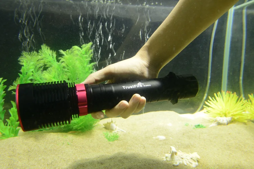  2019 TrustFire TR-DF010 Lanterna Cree XHP70 1600 Lumens Diving LED Flashlight - Black ( 2x26650 Bat - 32754853915