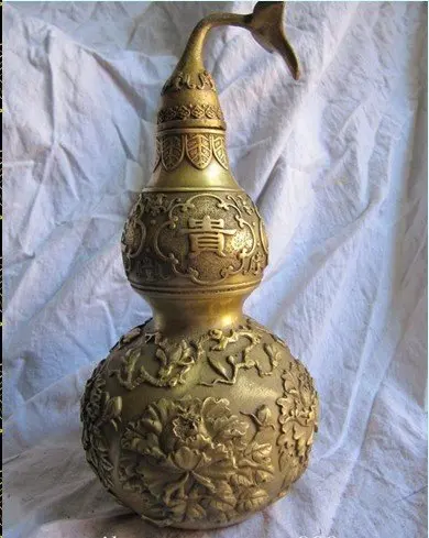 

Pure brass carved auspicious chrysanthemum flower vase gourd statue