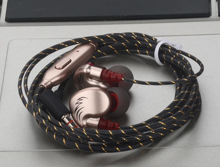 Mega Bass Earphone 3.5mm Wire Earbuds Karaoke Music Headset In-ear Stereo Headset Earphone With Mic Anti-detangle Fone De Ouvido (5).jpg