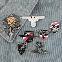 الحرب العالمية الثانية WW2 الألمانية العسكرية الصليب النسر دبوس قبعة كوكيد التلبيب دبوس الجيش النخبة إديلويس القوات الإمبراطورية زهرة لوفتو...