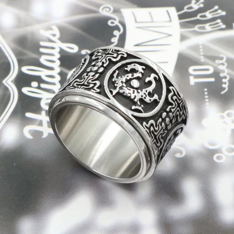 

God beast titanium steel ring retro is a European and American men's green dragon ring free shipping