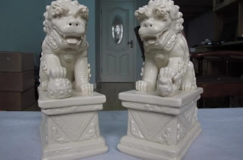 

9.5 Chinese Folk White porcelain Feng Shui Evil Door Fu Foo Dog lion Statue Pair