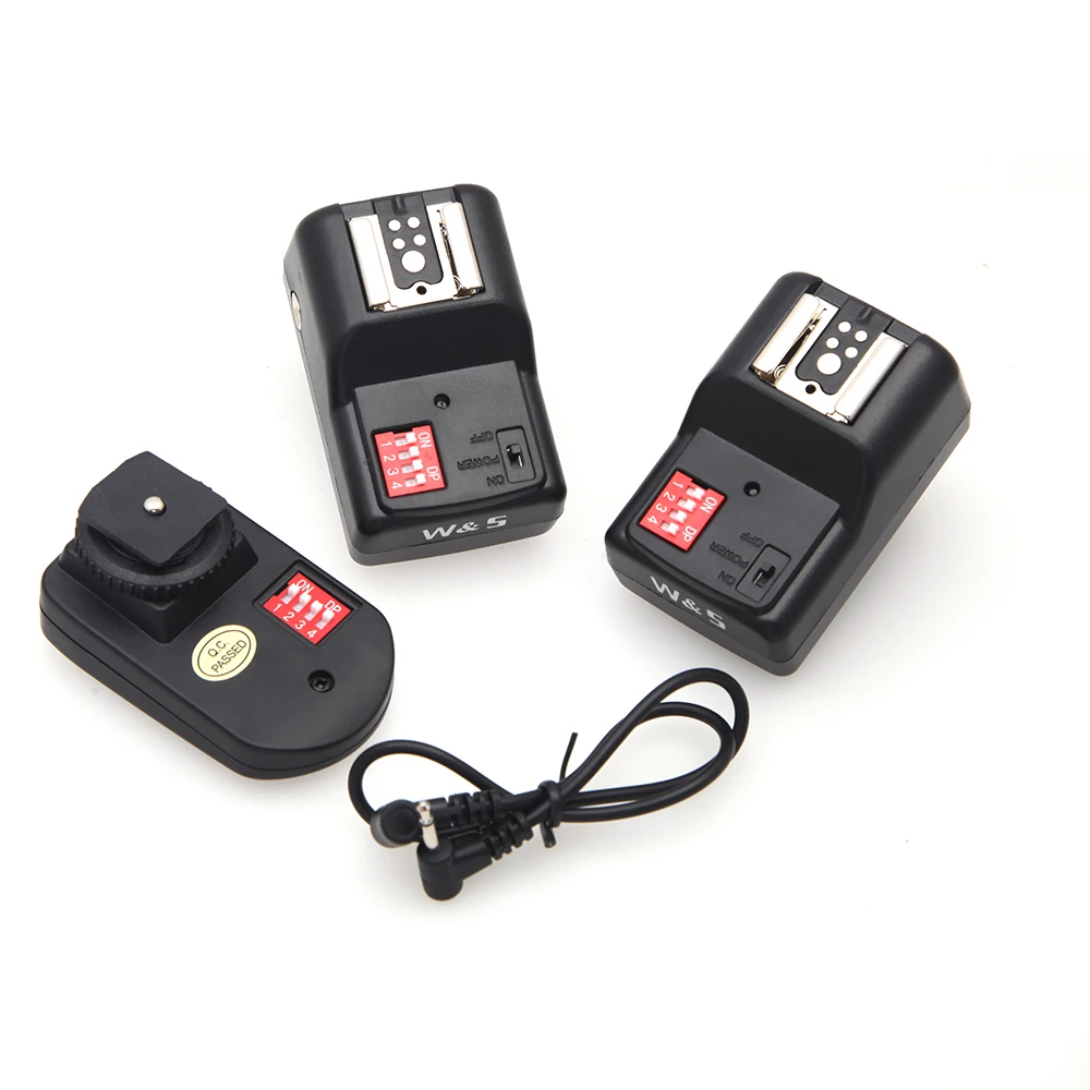 16 Channels FM Radio Wireless Flash Synchronizer/Trigger PT-016GY with 2 Receivers for Canon Nikon Pentax Olympus