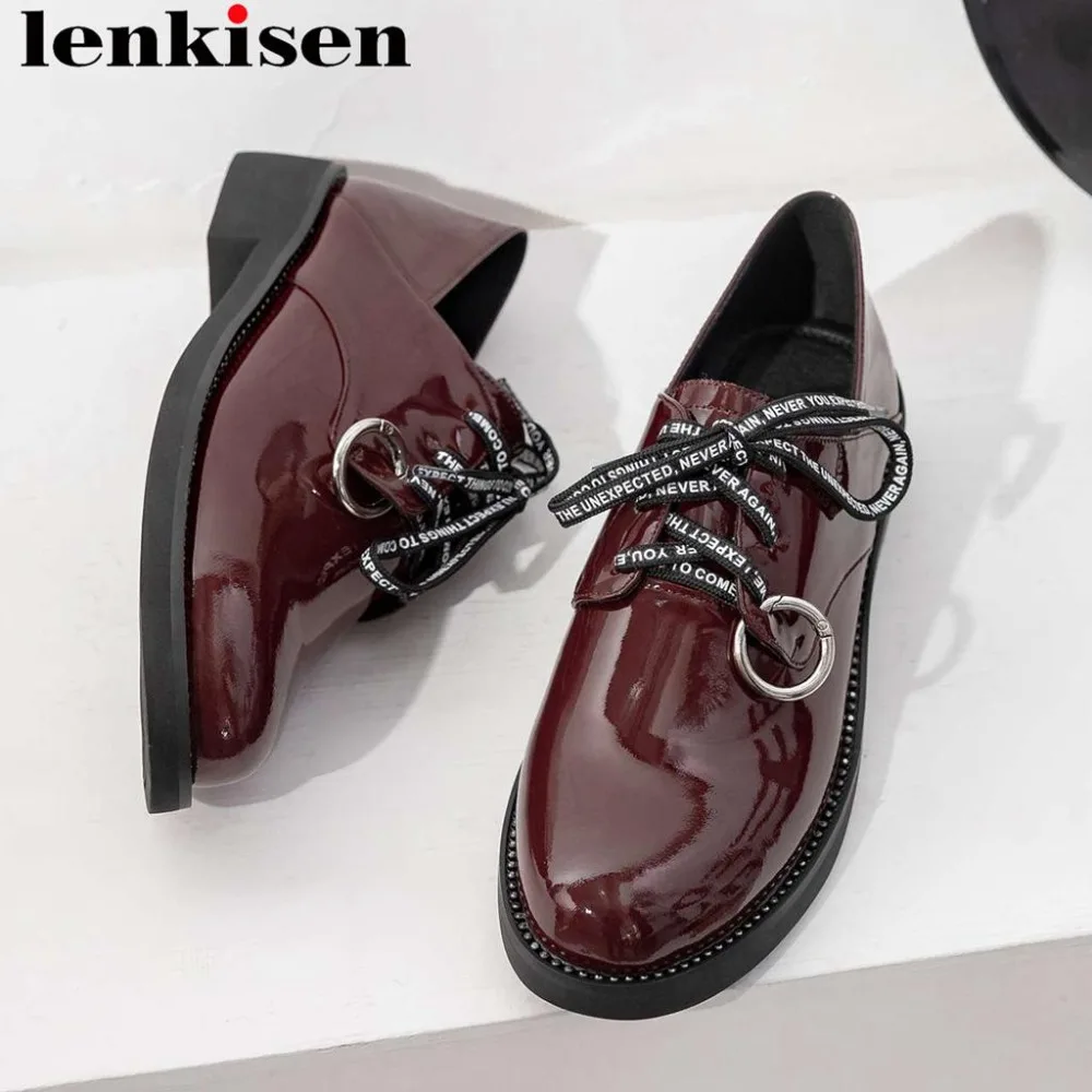 

2019 vintage British school low heels lace up cow patent leather rivets decoration round toe solid daily wear retro pumps L1f2