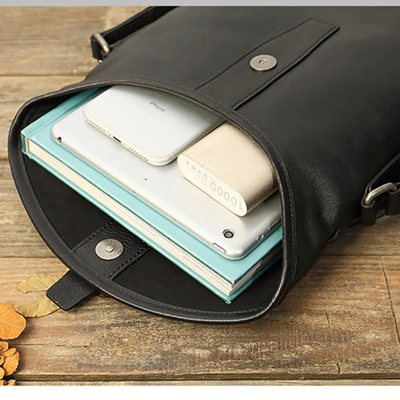 AETOO Men's shoulder crossbody bag, leather postman bag, head-layer cowhide trend men's Bag