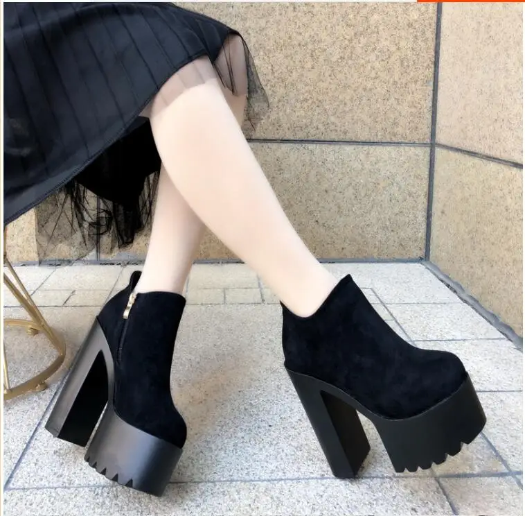 

2019 autumn and winter new boots children's boots, scrub, high heels, women's thick with Martin boots
