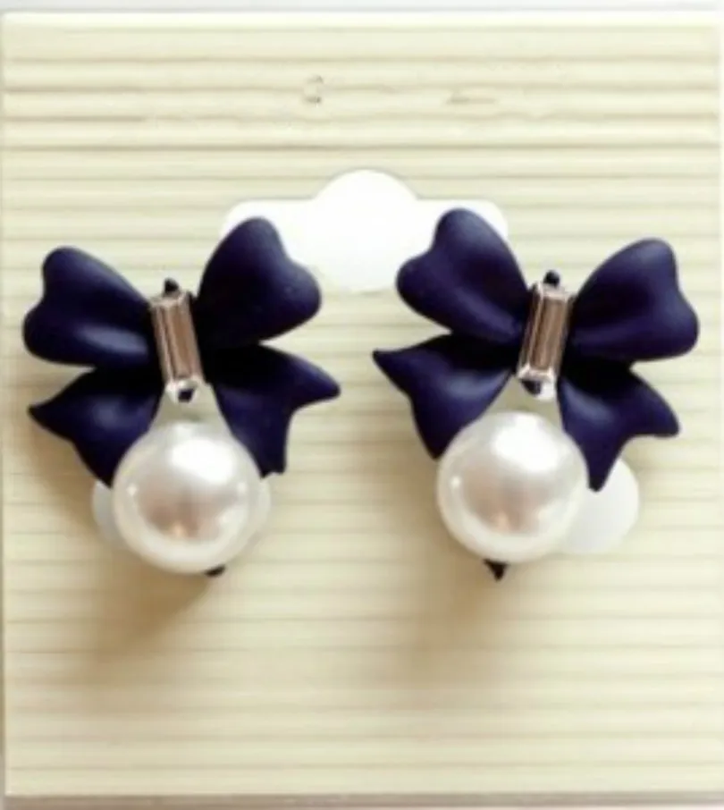 

2018 New Korean Style Gothic Bow Earrings Fashion Jewelry New One-way Square Pearl Crystal Earrings Womens Elegant Earrings