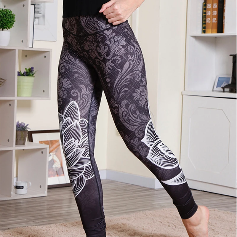 

2019 new women's fashion pattern sports fitness high waist stretch Slim casual black and white stitching trousers spring tights