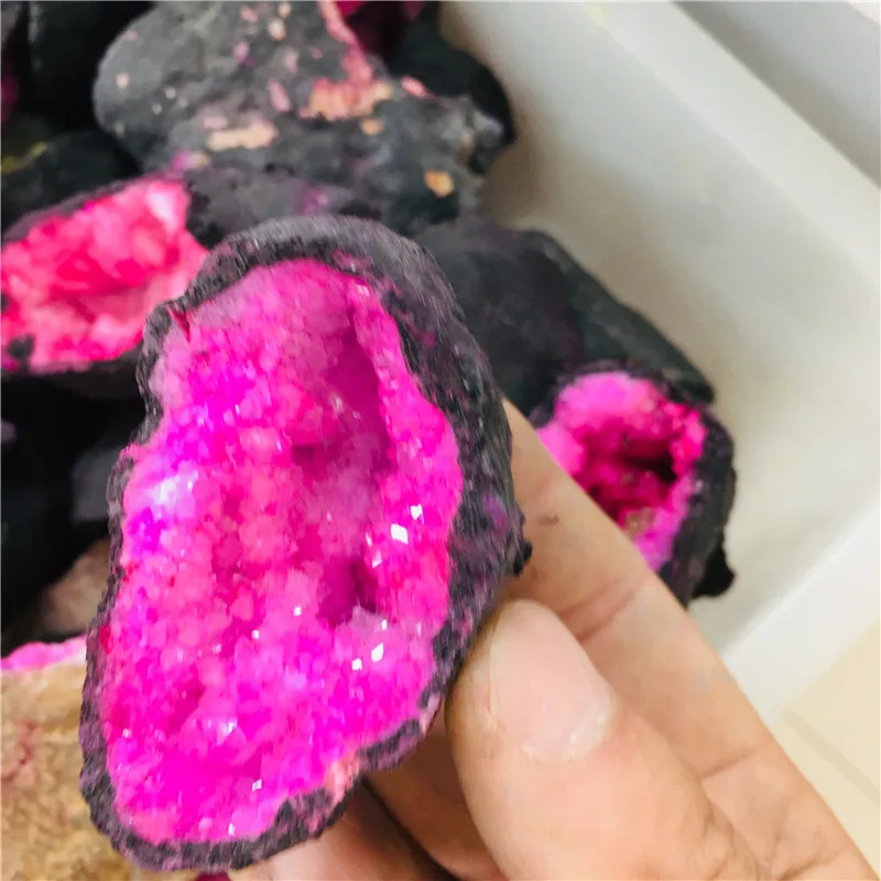 

Natural gem and mineral therapy stone original pink crystal cave mineral original stone