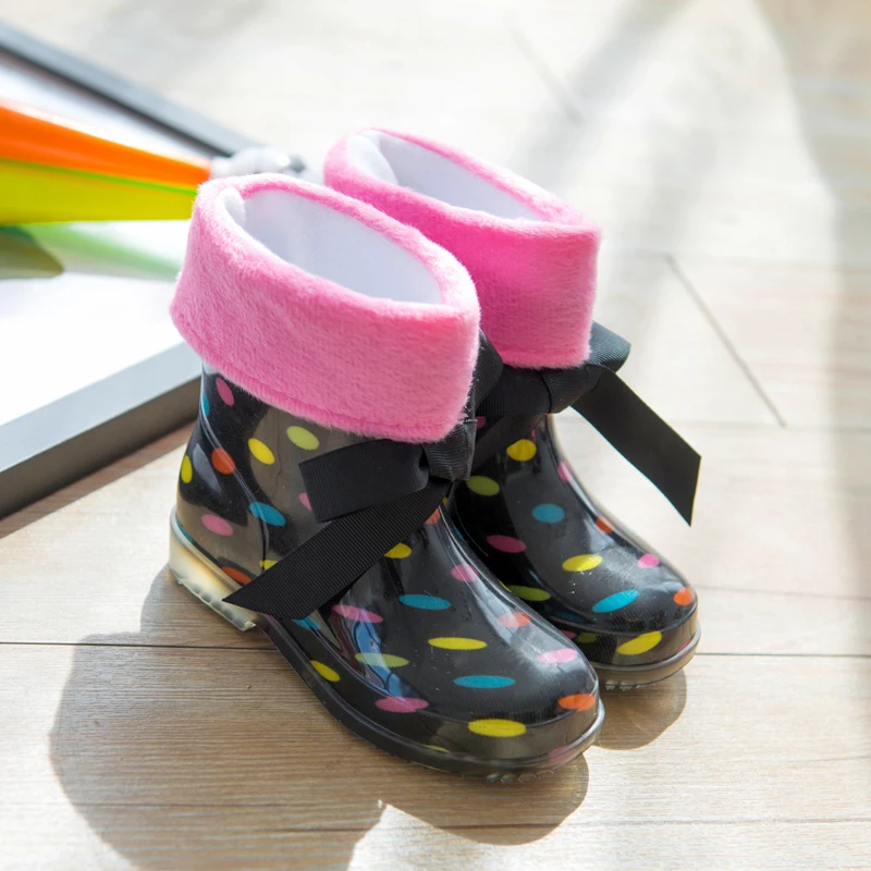Dot Pink Милые детские короткие резиновые сапоги с украшением в виде кристаллов; весенние непромокаемые Нескользящие сапоги с бантом, лентами и леопардовым принтом; детская обувь - Цвет: Dot Pink