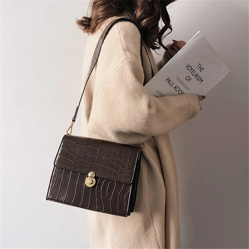 

Shoulder Bag Retro Simple Bag Leather Handbag Soft Washed Wild Female Models Diagonal Package Small Square Package