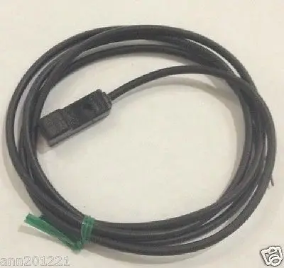 

DHL/EMS 2 LOTS Original SUNX GL-8F-A2