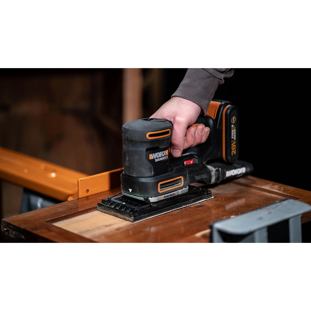 Виброшлифмашина аккумуляторная WORX WX820 кейс