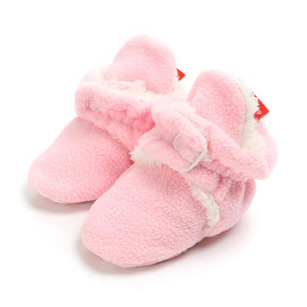 Обувь для новорожденных для маленьких девочек хлопковая обувь удобные ботиночки с мехом не нескользящей подошвой кроссовки первый ходок