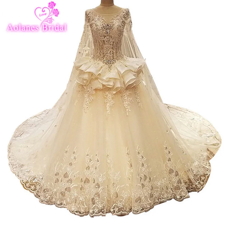 

2017 New Model Luxury Crystal Lace Appliques Beaded Scoop Neck Wedding Dresses Real Photos Long Train Bridal Gowns with Shawl